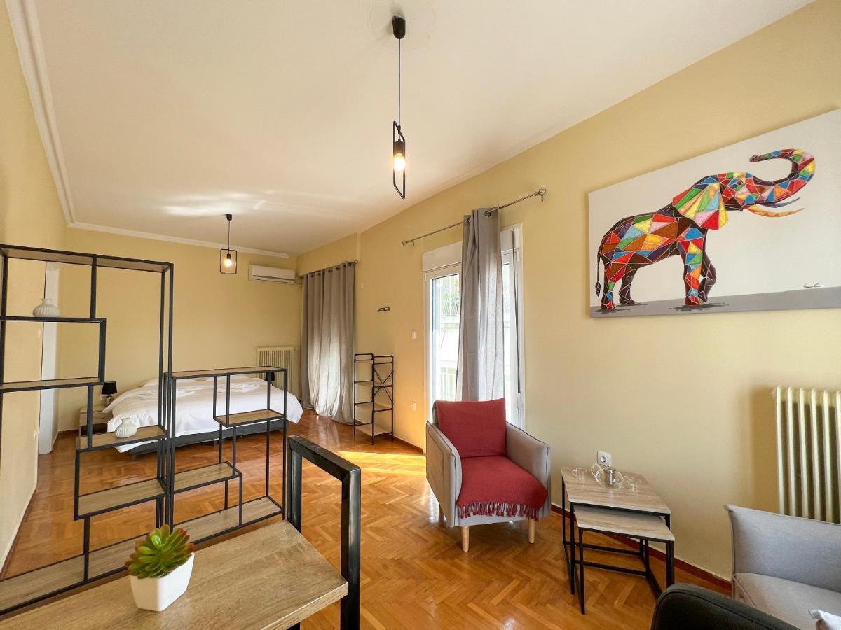 Chiou Spacious 90Sqm Apt In Athens Exterior photo